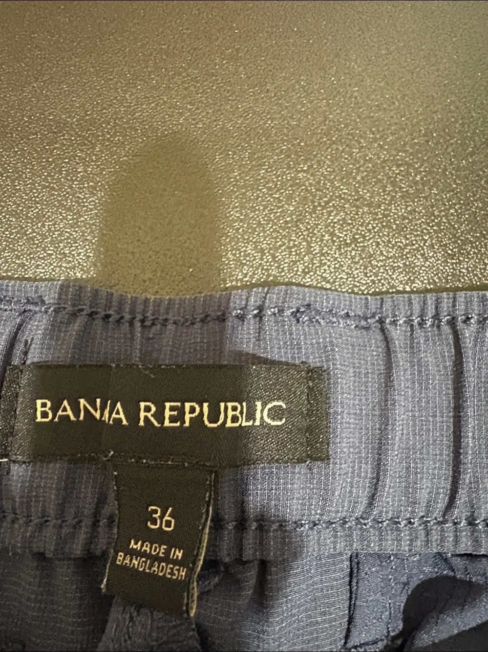 Banana Republic Men's Flat Front Shorts in Navy Size 36